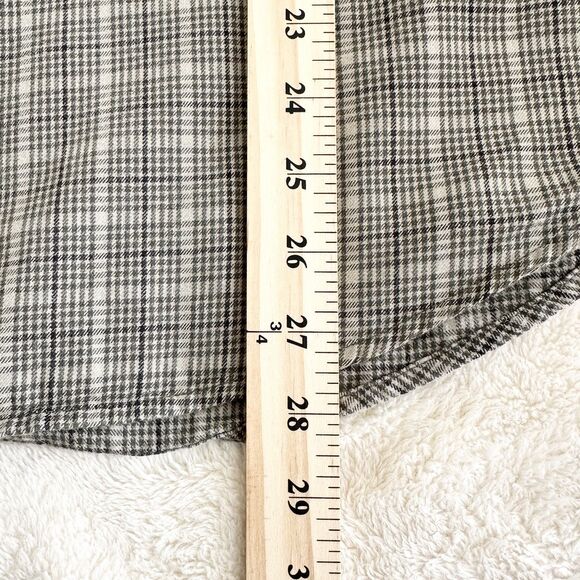 IZOD Button Down Shirt Mens Size L Beige Green Plaid Long Sleeve Classic Fit - Picture 6 of 8